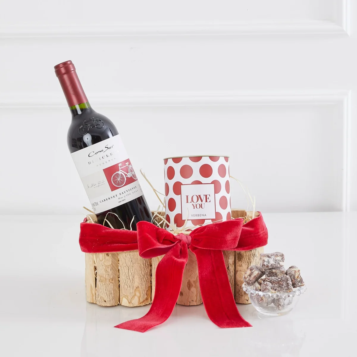 CESTA AMORE MIO COM VINHO CONO SUR E PALHA ITALIANA