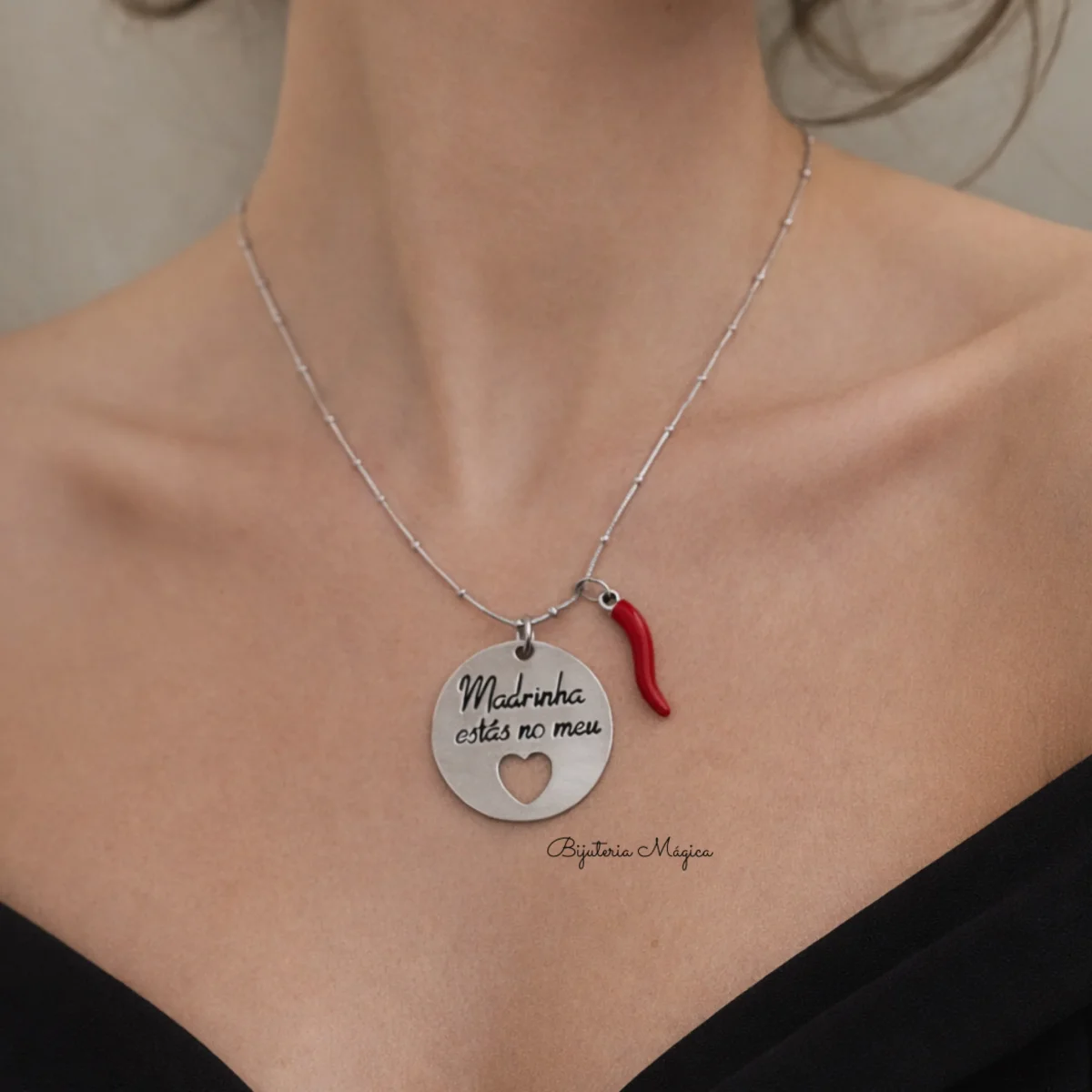 Colar Madrinha Medalha em Aço com Pimenta - Image 2